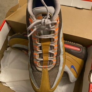 Air max 95 Good condition a nice cleaning is all that would be needed.